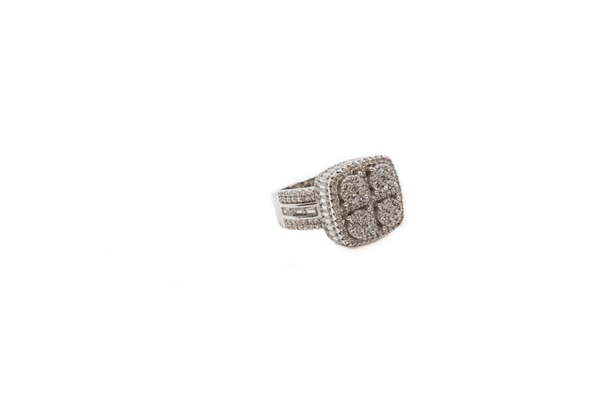 Square pave ring